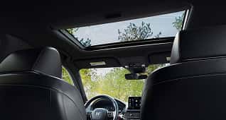 One-Touch Power Moonroof