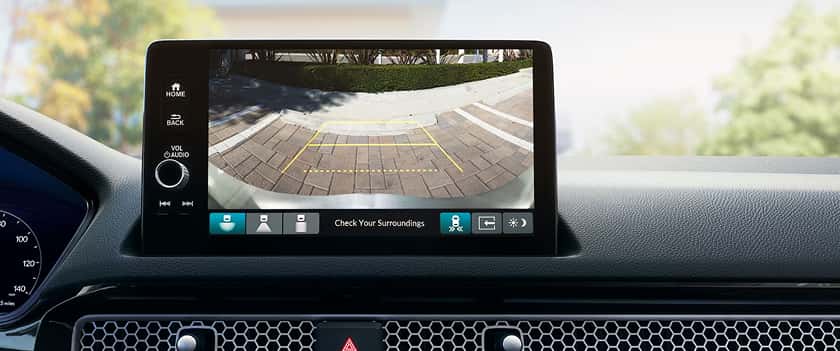 Rearview Camera with Dynamic Guidelines