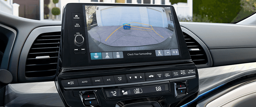 Rearview Camera with Dynamic Guidelines