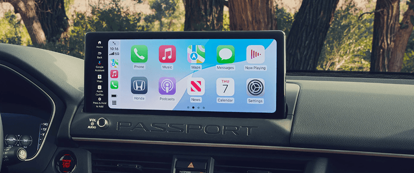 Wireless Apple CarPlay&reg; Compatibility