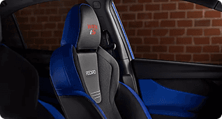 Performance-Focused Interior 
with Recaro Front Seats