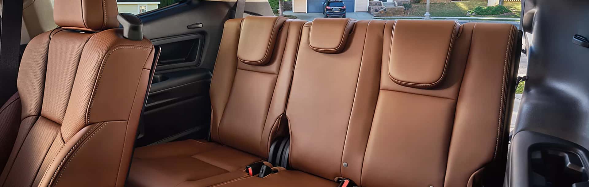 Spacious, Connected, and Comfortable 3-Row SUV Interior