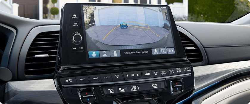 Rearview Camera with Dynamic Guidelines