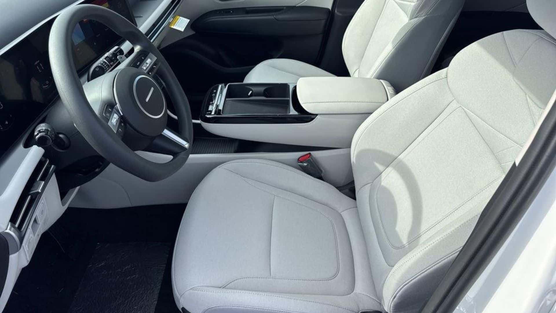 Interior view of the 2026 Hyundai Tucson Hybrid for sale in Riverdale, GA