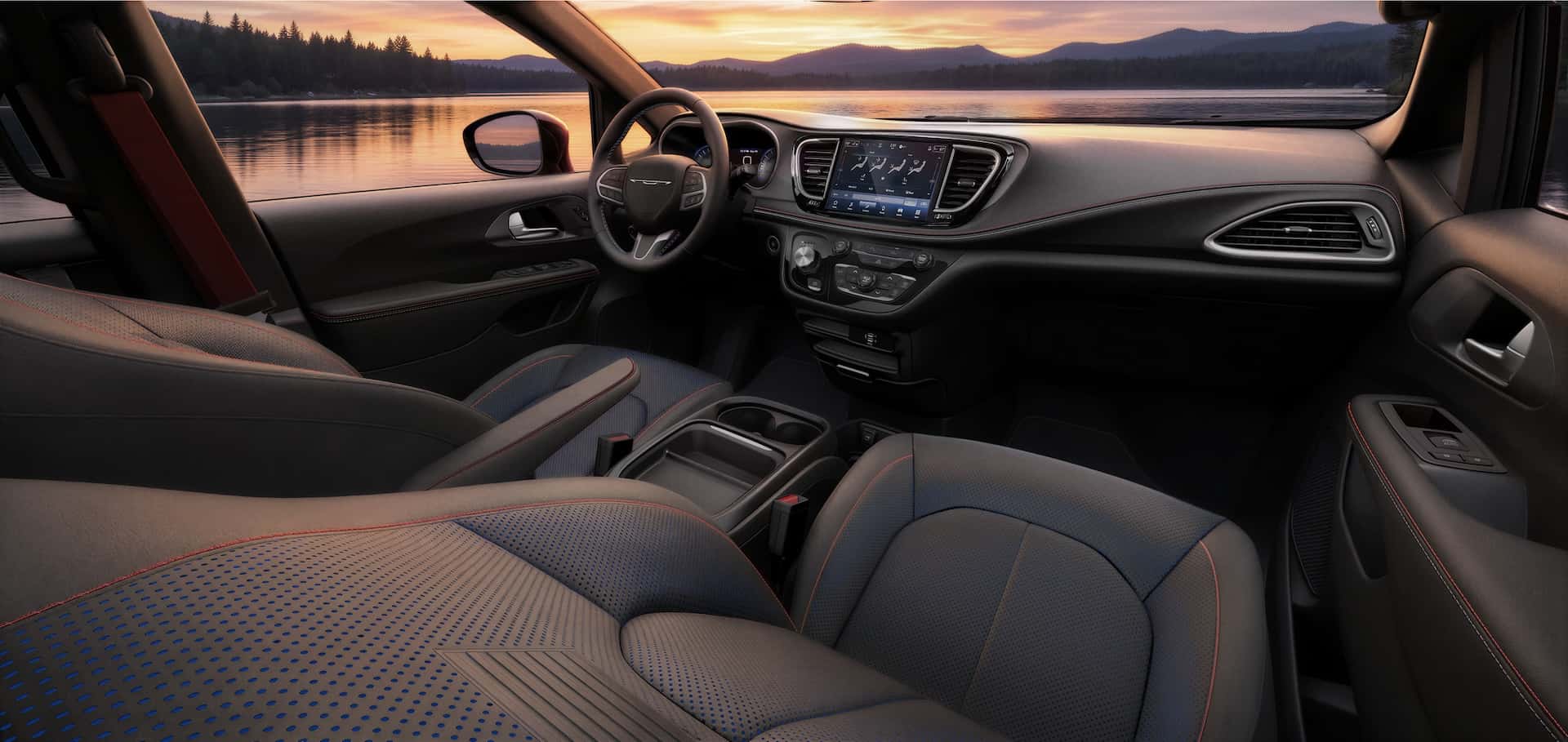 Chrysler Pacifica Interior Seats and Dash