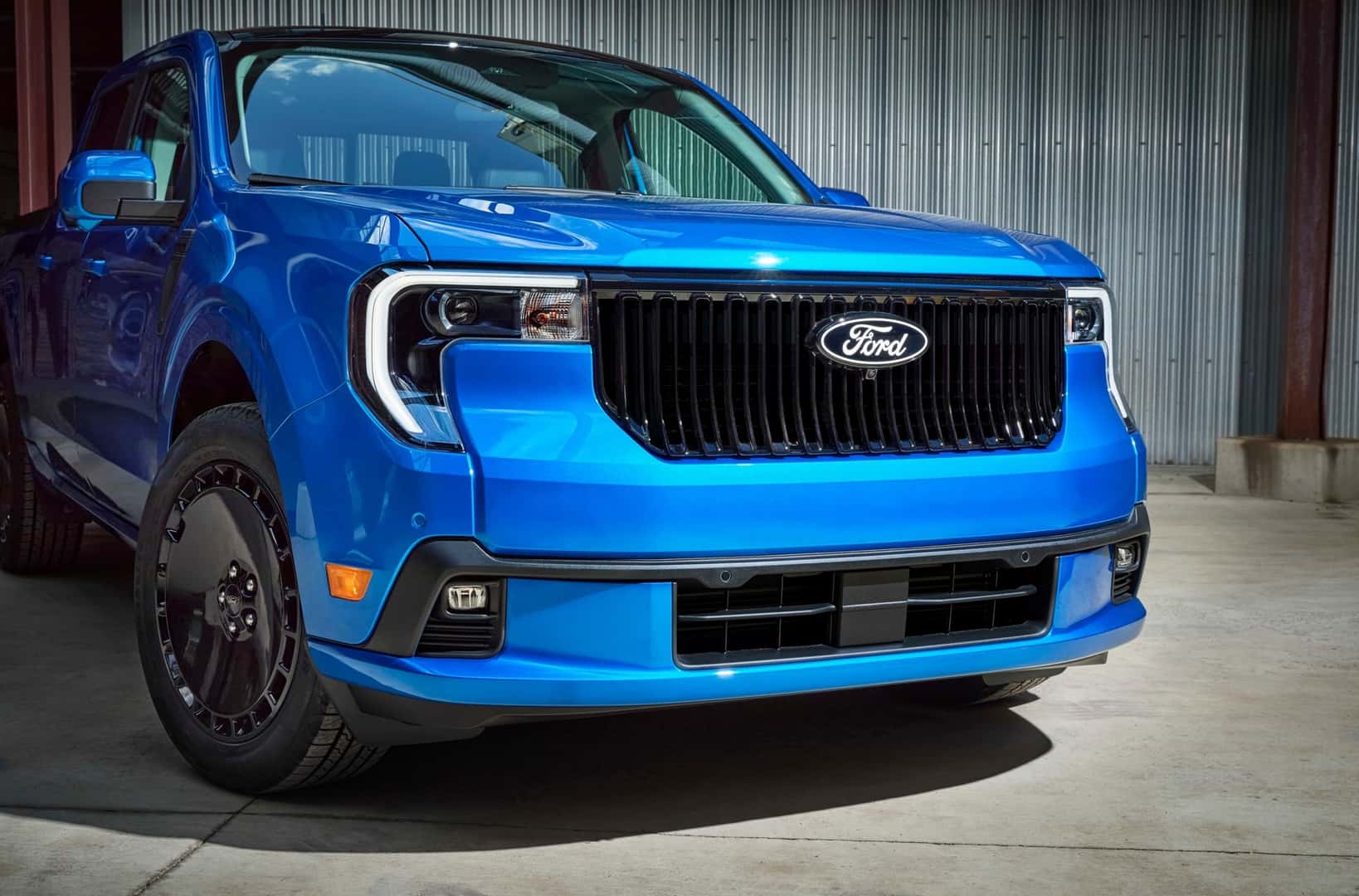 20256 Ford Maverick Lobo Velocity Blue Metallic
