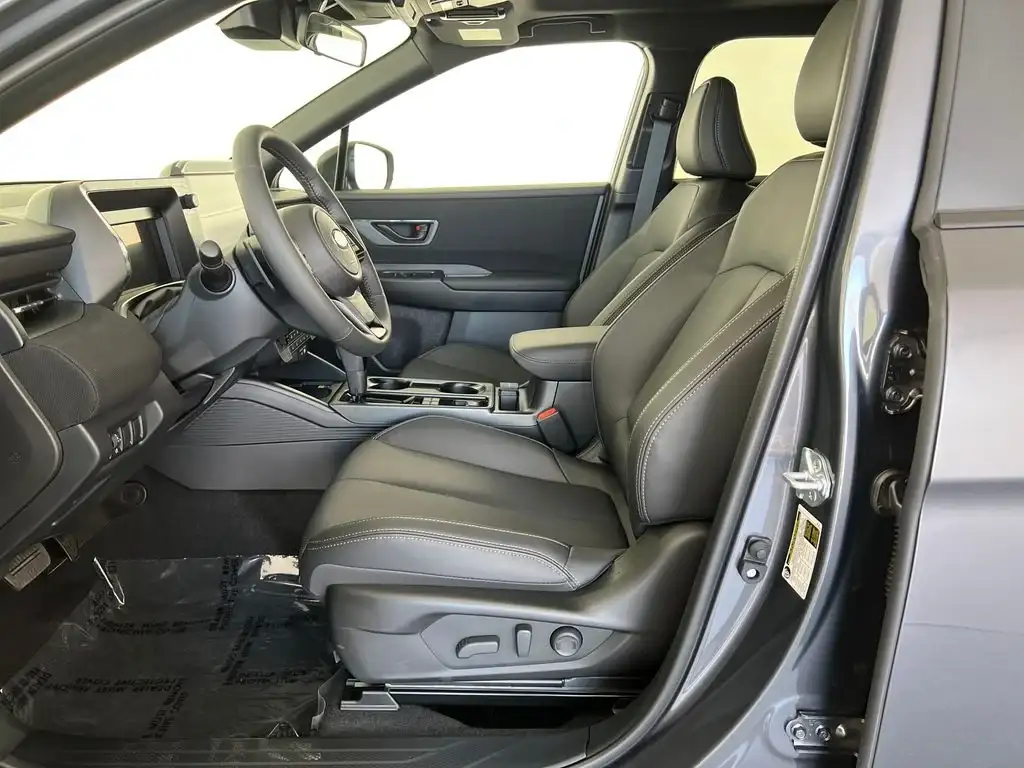 Findlay Subaru of Las Vegas vehicle detail photo 2