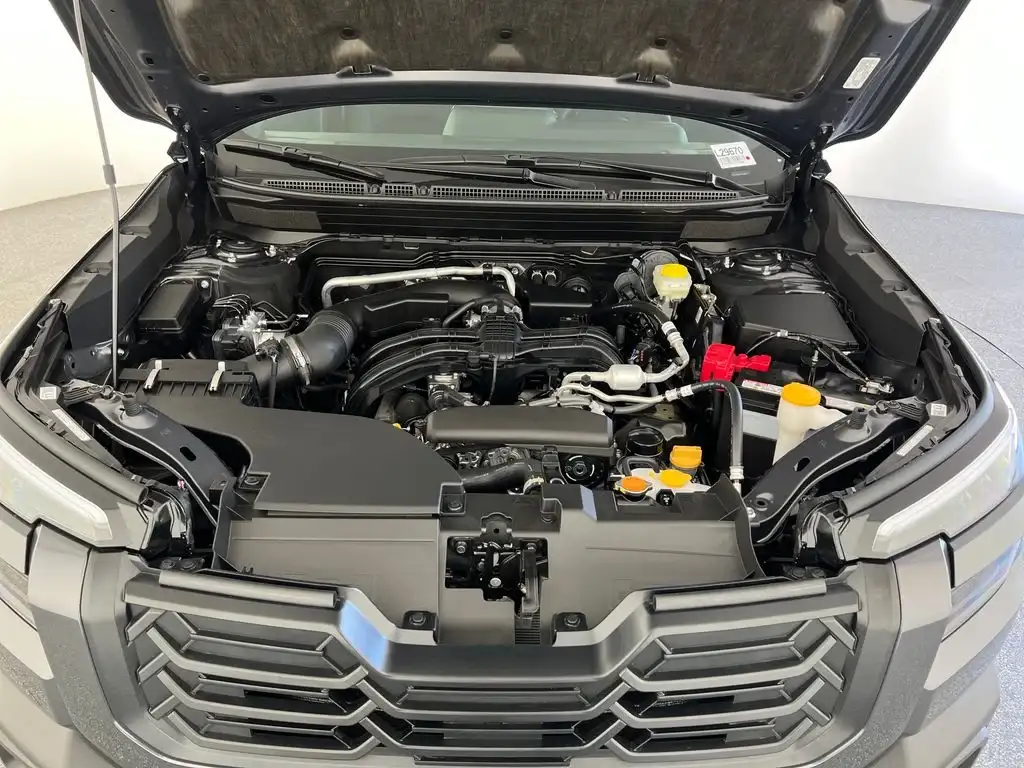 Findlay Subaru of Las Vegas vehicle detail photo 5