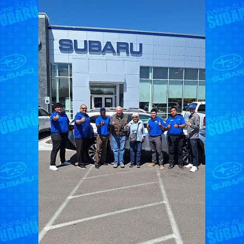 Fred & Darlene of Hagerman, Idaho, with their Crystal White Pearl 2024 Subaru Outback Touring - assisted by Will Smith
