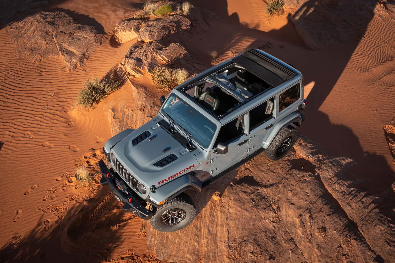 Wrangler_Hard_vs._Soft_top_-_H4_Hard_top_Image.jpg