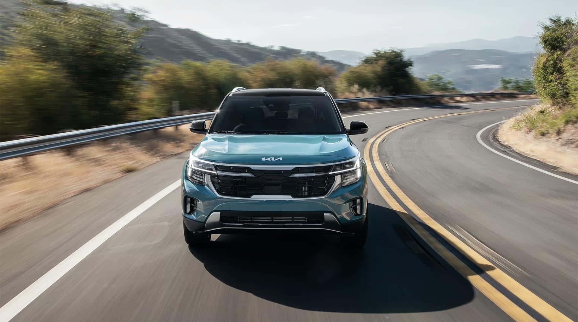 A dynamic image of the 2026 Kia Seltos.