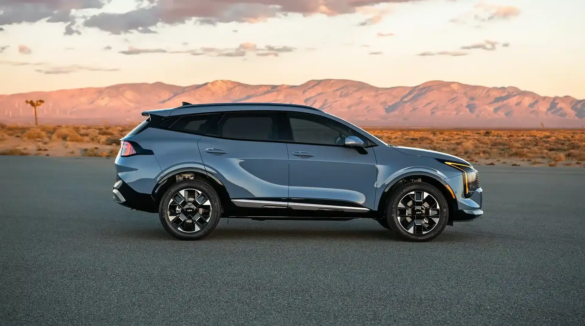Refreshed exterior of the 2026 Kia Sportage Hybrid.