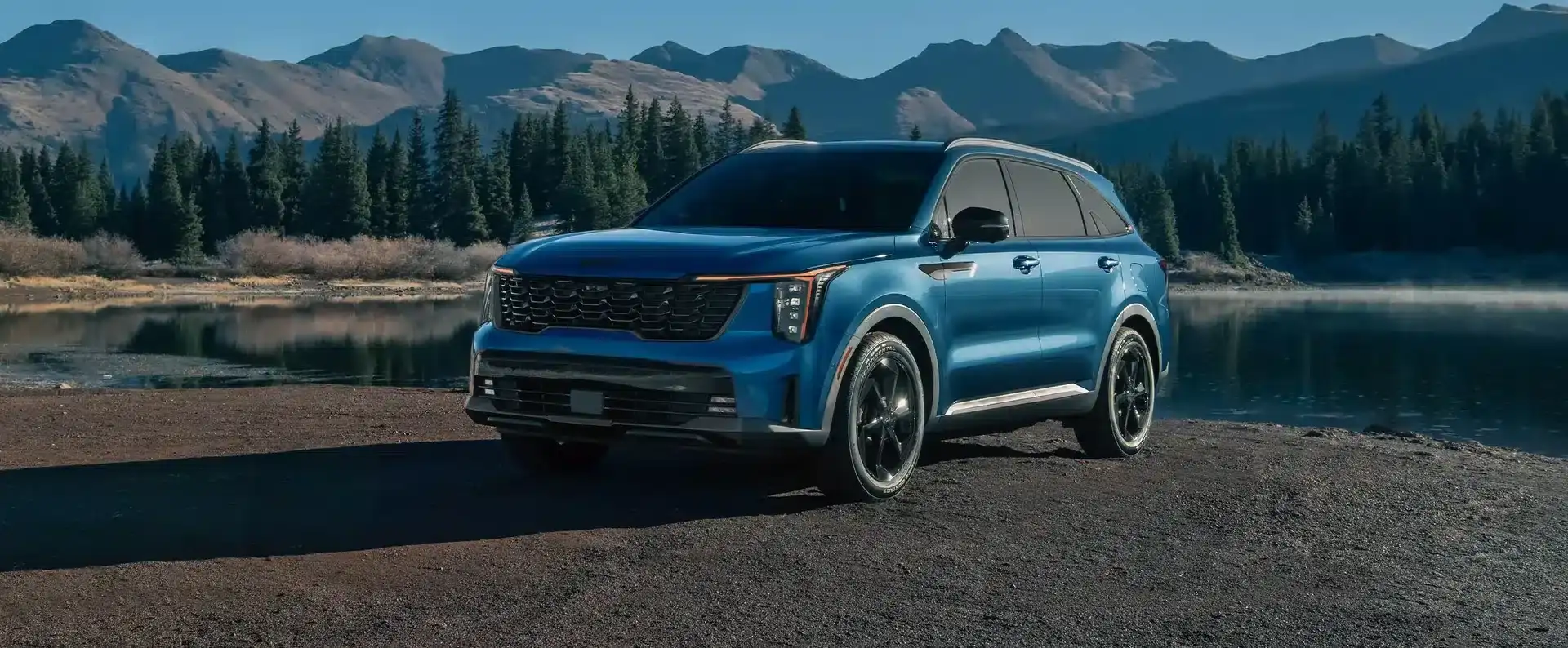 A dynamic image of the 2026 Kia Sorento Hybrid.