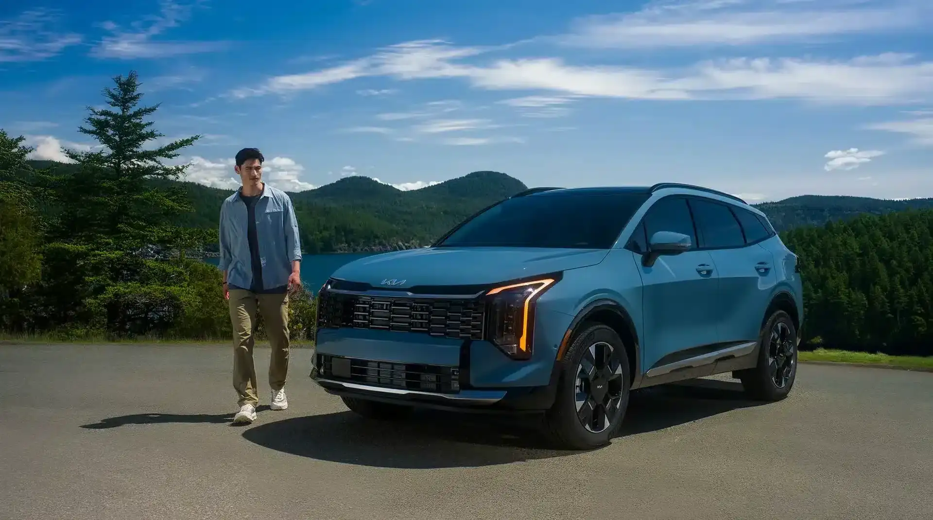 2026-Kia-Sportage-Hybrid-vs.-2026-Honda-CR-V-Hybrid