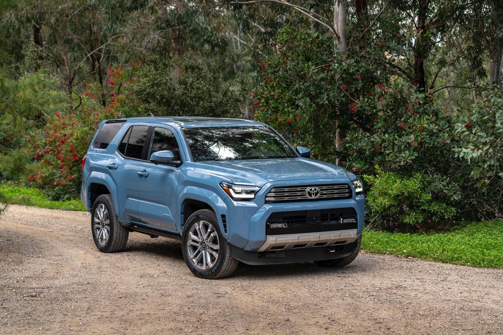 2025 Toyota 4Runner Limited Front 3/4 Angle