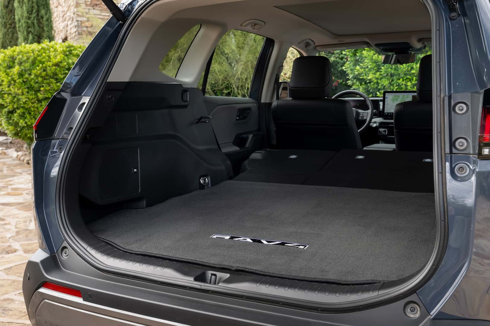 2026 Toyota RAV4 HEV cargo space