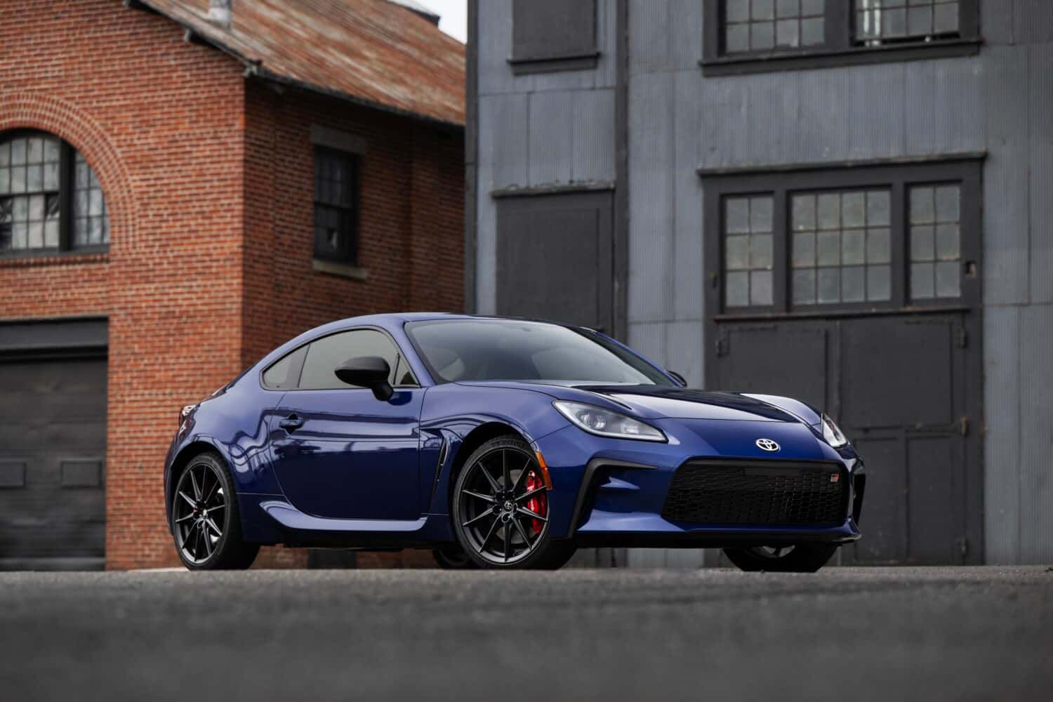 2027 Toyota GR86 in Trueno Blue. (Representative image for illustration purposes only. Actual vehicle may vary based on trim and configuration.)
