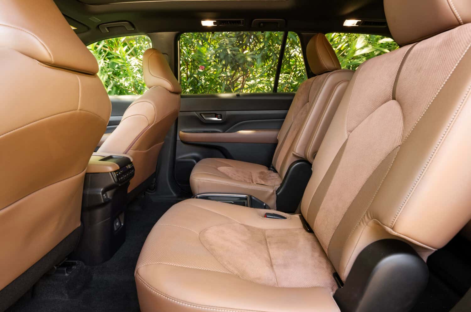 2027 Toyota Grand Highlander Platinum interior in Portobello