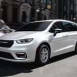 2026ChryslerPacifica-exterior-02