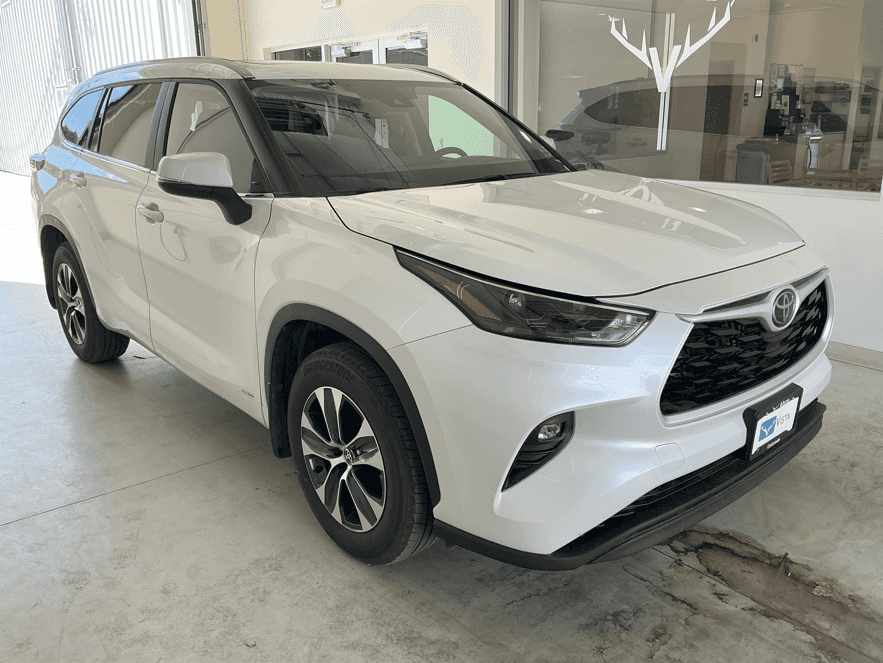 Toyota Highlander available to rent