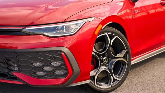 a look at the rims and tires of the new 2026 golf gti