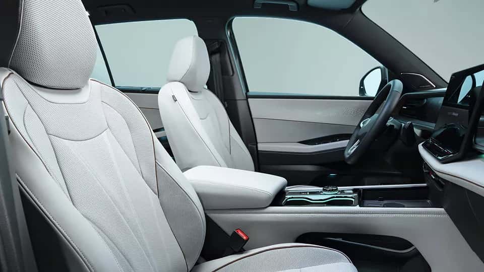 2027 Volkswagen Atlas interior comfort and cargo