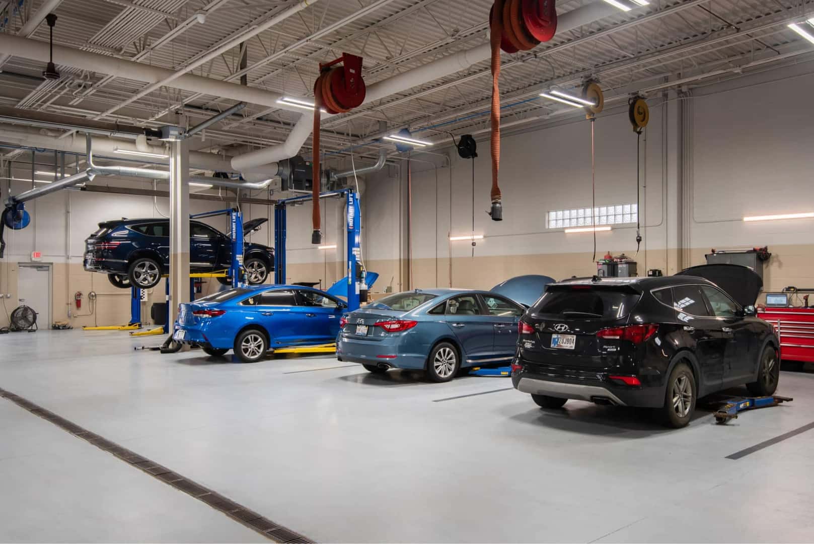Hyundai service technician working in the service bay at Webb Hyundai Highland