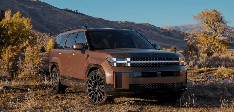 Hyundai Santa Fe with mountain screne